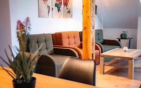 Evelyns Apartment, nahe der Therme und dem Zentrum, privat Parkplatz, Balkon, Highspeed-WLAN